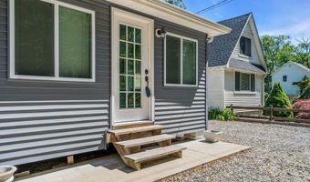 375 E BARNEGAT Ave, Bayville, NJ 08721