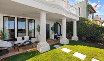 208 S Pacific St, Oceanside, CA 92054