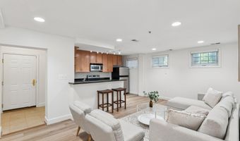 610 BASHFORD Ln 1301, Alexandria, VA 22314