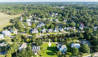 66 Petigru Dr, Beaufort, SC 29902