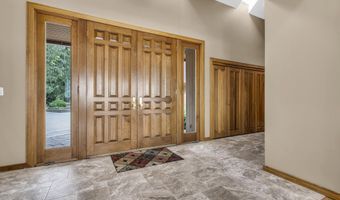 99 Holly Ln, Bayville, NJ 08721