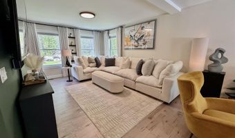 16 Stagecoach Rd, Barrington, NH 03825