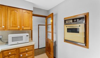 193 Fairway Dr, Akron, OH 44333