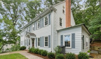 1805 ARMY NAVY Dr, Arlington, VA 22202
