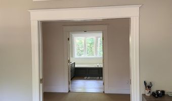 54 Muirfield Rd, Burlington, VT 05408