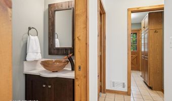 723 N River Rd, Algonquin, IL 60102