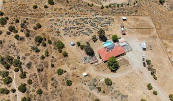 902 Searchlight Ranch Rd, Acton, CA 93510