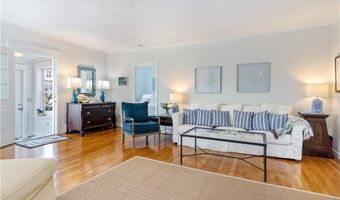 37 Almy St, Newport, RI 02840