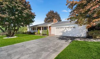 31 Conifer Dr, North Providence, RI 02904