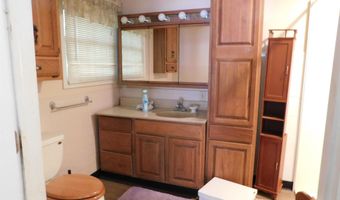 1702 Valley View Dr, Bedford, IN 47421