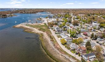 15 Shore Dr, Barrington, RI 02806