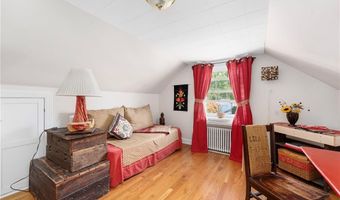 155 Evarts St, Newport, RI 02840