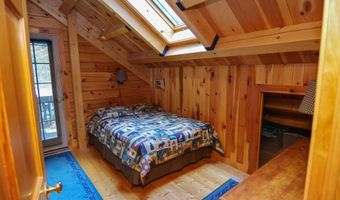 123 Richards Ln, Abbot, ME 04406