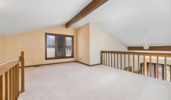 271 N McClellan St 105, Auburn, IN 46706