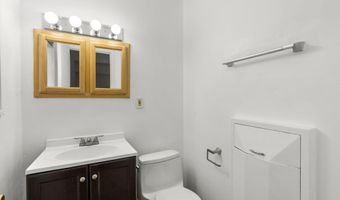 10643 WEYMOUTH St 103, Bethesda, MD 20814