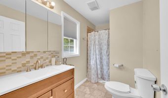 79 Sloop Creek Rd, Bayville, NJ 08721