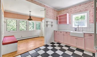 13 Hoyt Rd, Bethel, CT 06801