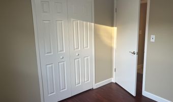 2 Trowbridge Ct, Ann Arbor, MI 48108