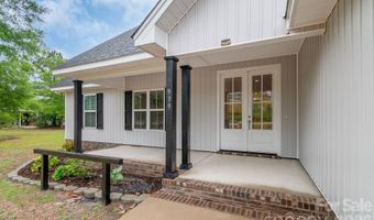 939 Old Stagecoach Rd, Camden, SC 29020