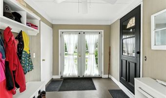 10 Mark Dr, Cranston, RI 02920