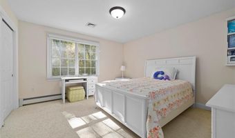 273 Finch Ln, North Kingstown, RI 02874