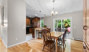 6 Lisa Ln, Bristol, RI 02809