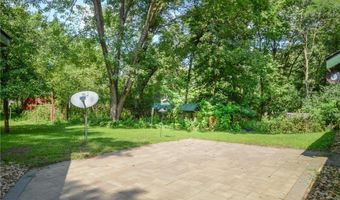 16060 Putnam Blvd S, Afton, MN 55001