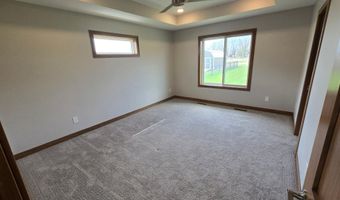 1309 18th St NE, Austin, MN 55912
