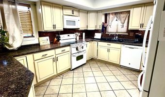 2110 W Bullock Ave, Artesia, NM 88210