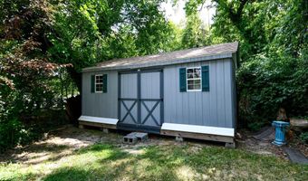 5523 HALWIS St, Alexandria, VA 22303