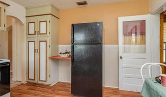 304 W LAKE Ave, Auburndale, FL 33823