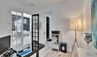 6927 CRESTPOINT Dr, Apollo Beach, FL 33572