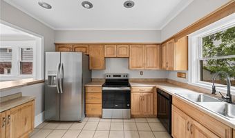 1376 Goodyear Blvd, Akron, OH 44305