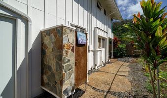 59-502 Kamehameha Hwy B, Haleiwa, HI 96712