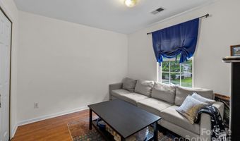 3755 Brookchase Ln, Charlotte, NC 28205