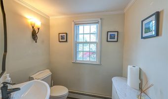 178 S Bayview Ave, Amityville, NY 11701