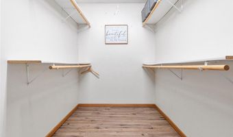 315 Fairgrounds Rd 104, Alexandria, MN 56308