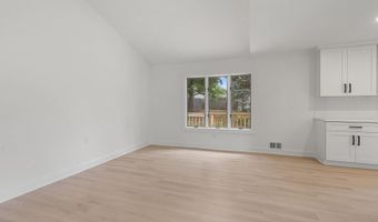 13 Grouse Dr, Bayville, NJ 08721