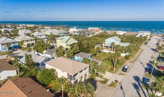 216 S 8th St, Flagler Beach, FL 32136