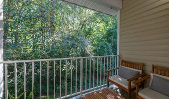 816 Wedgewood Cir, Belford, NJ 07718
