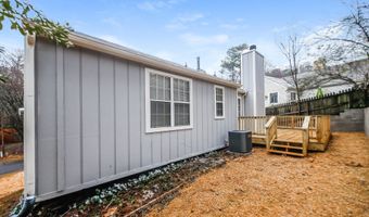 1817 Crescent Hl, Acworth, GA 30102