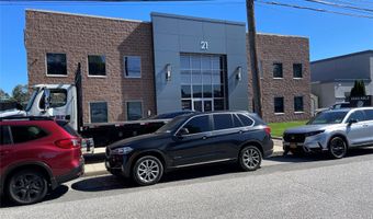 21 Deforest St, Amityville, NY 11701