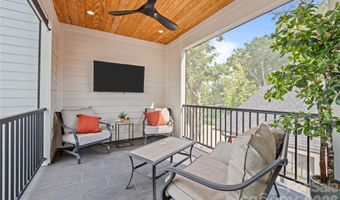 3020 Cobbs Hill Rd, Charlotte, NC 28205