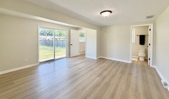 2318 E 40th St, Anderson, IN 46013