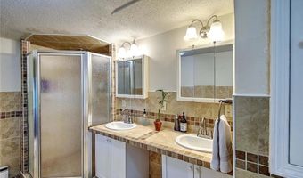 7 Hemlock Dr, Johnston, RI 02919