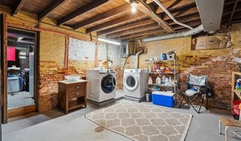 109 Park Ave, Anamosa, IA 52205