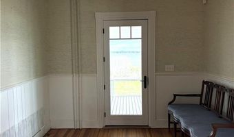 41 Walcott Ave, Jamestown, RI 02835