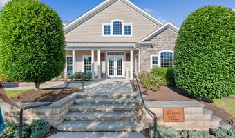 131 Winding Ridge Way 131, Danbury, CT 06810