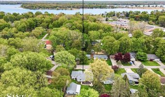 829 Townsend Cresent W St, Algonac, MI 48001