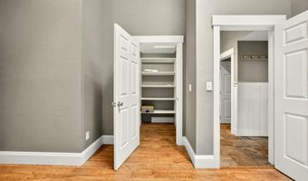 767 Twin Pines Cir, Ashland, OR 97520